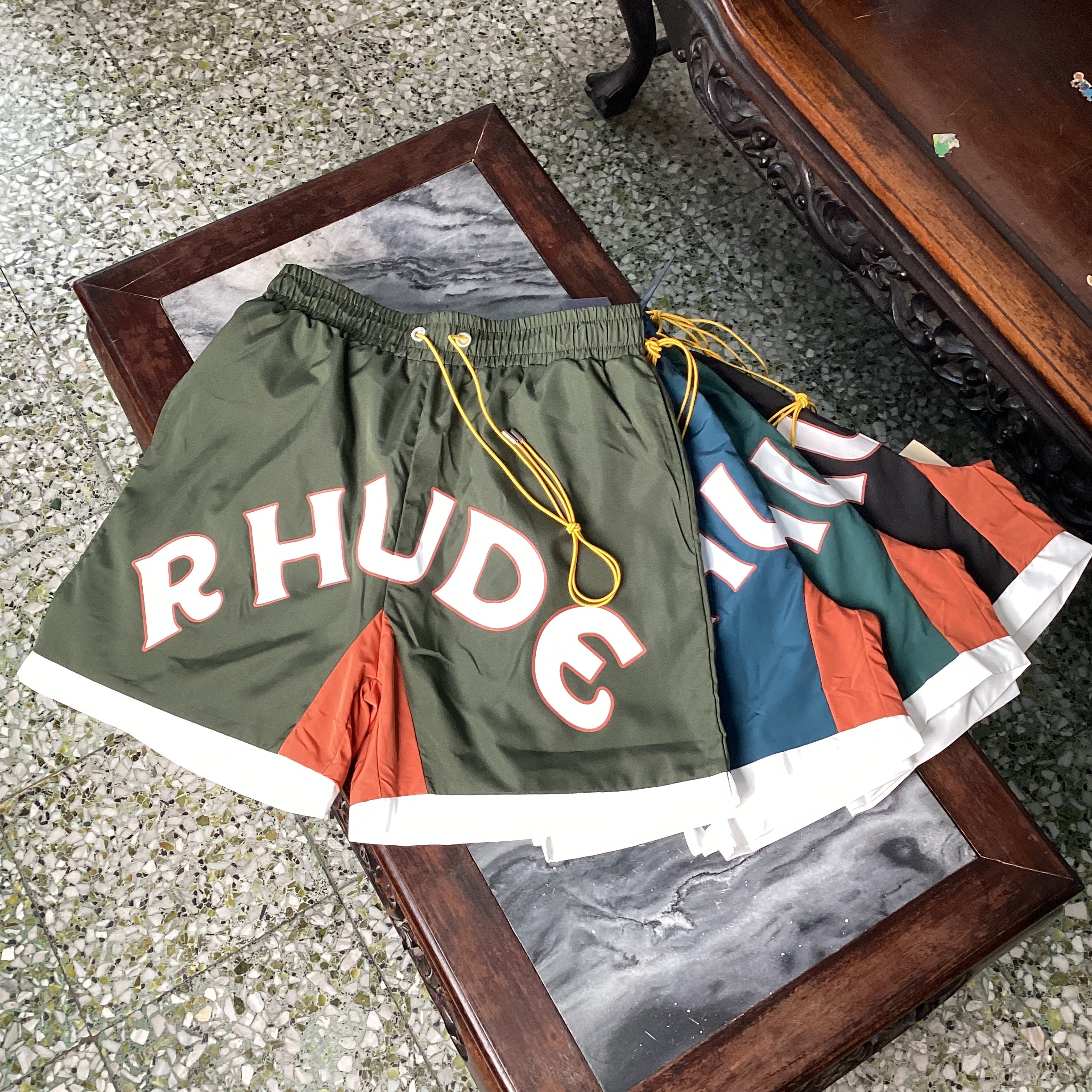 AM-Rhude