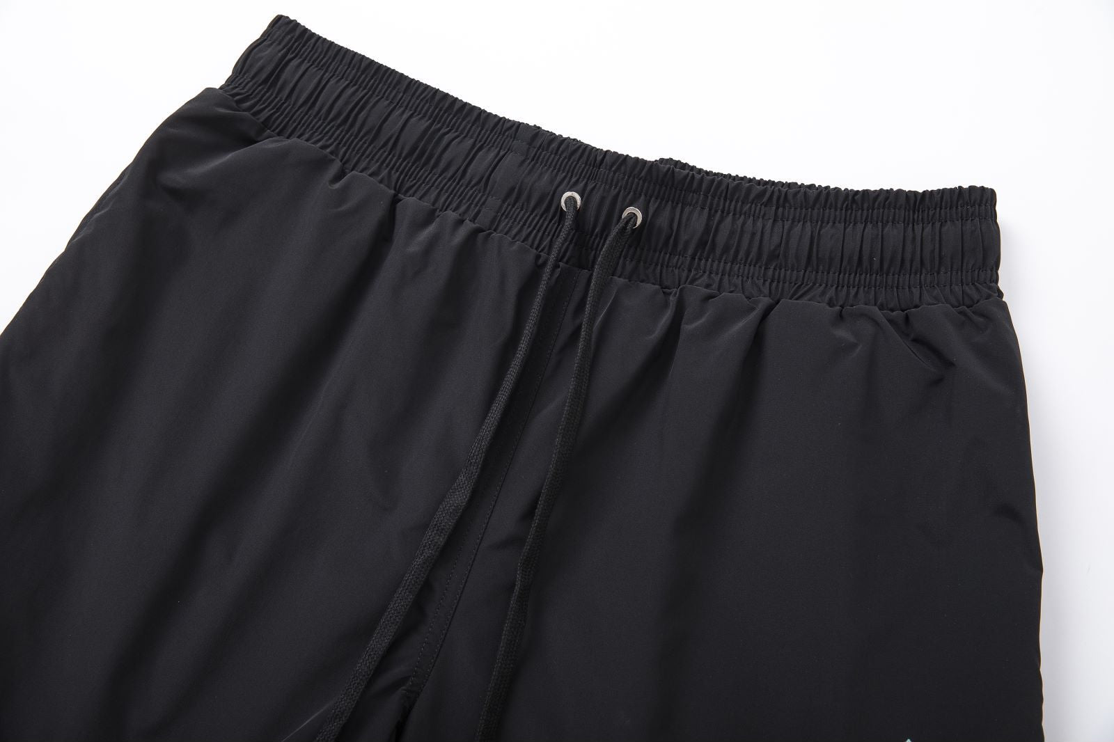 AM-AMIRI short