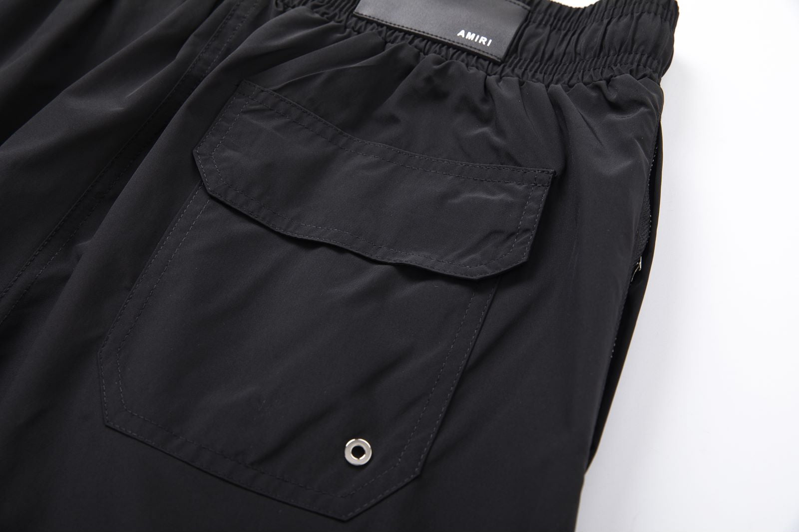 AM-AMIRI short